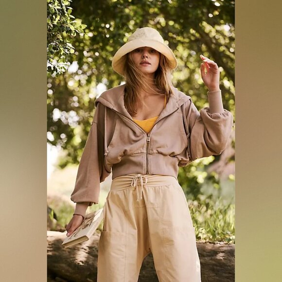Free People Movement Lowkey Zip Up NWOT - Picture 1 of 7